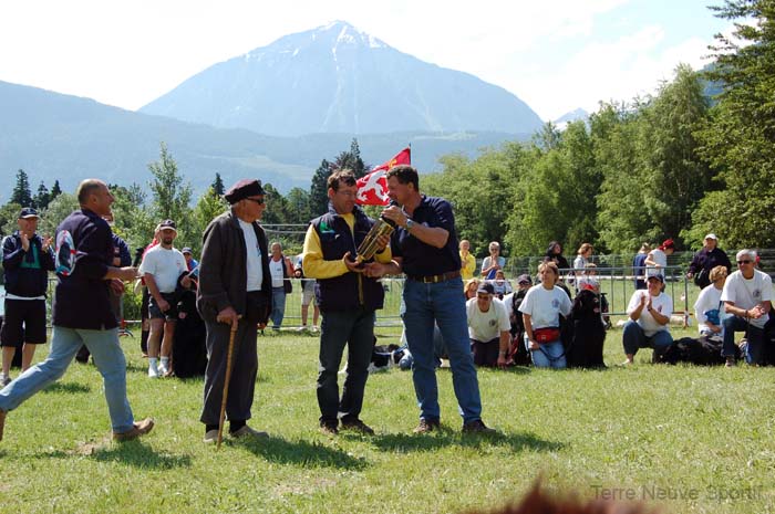 Remise du Trophee au CCCSN   1